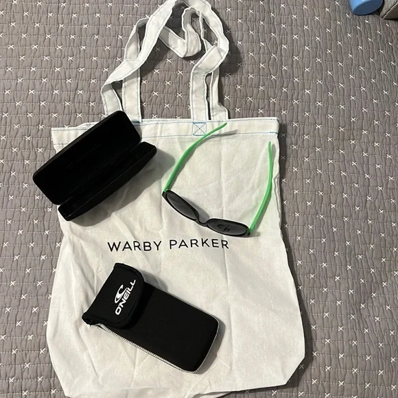 Eyeglass cases - Picture 1 of 10